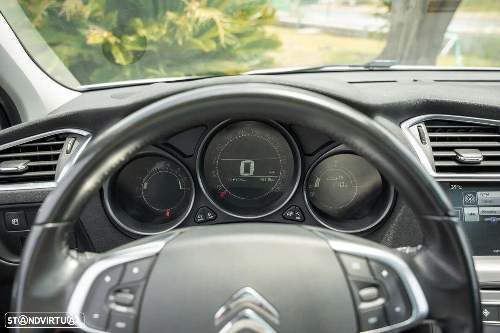 Citroën C4 PureTech 130 Stop&Start SHINE - 11
