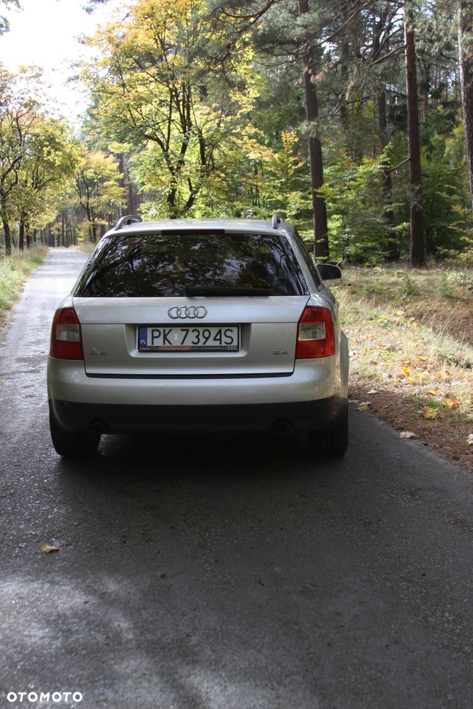 Audi A4 Avant 2.4 - 4