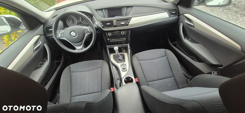 BMW X1 xDrive18d xLine - 9