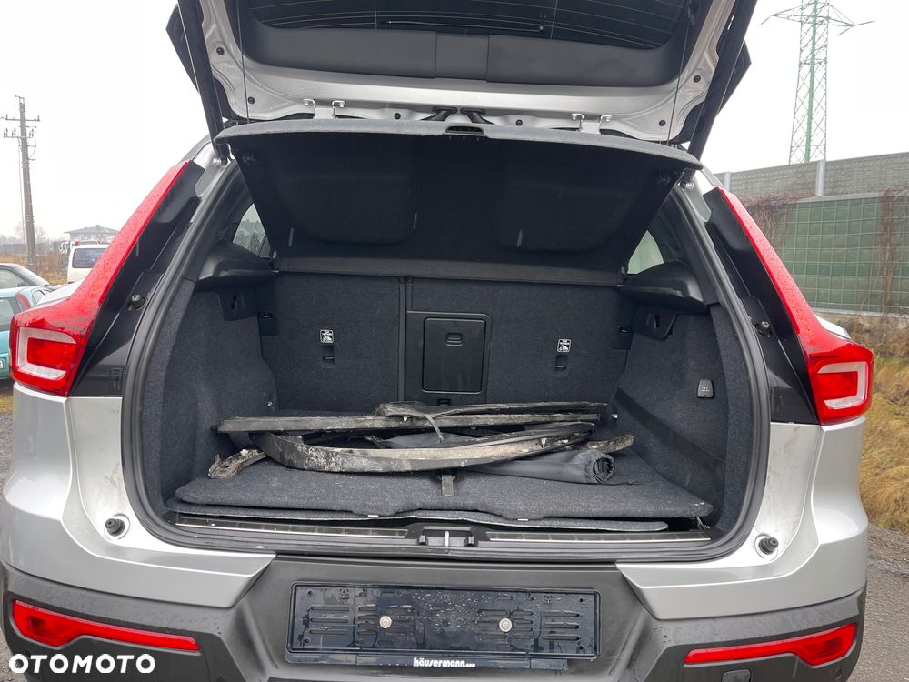 Volvo XC 40 D4 AWD Geartronic R-Design - 22