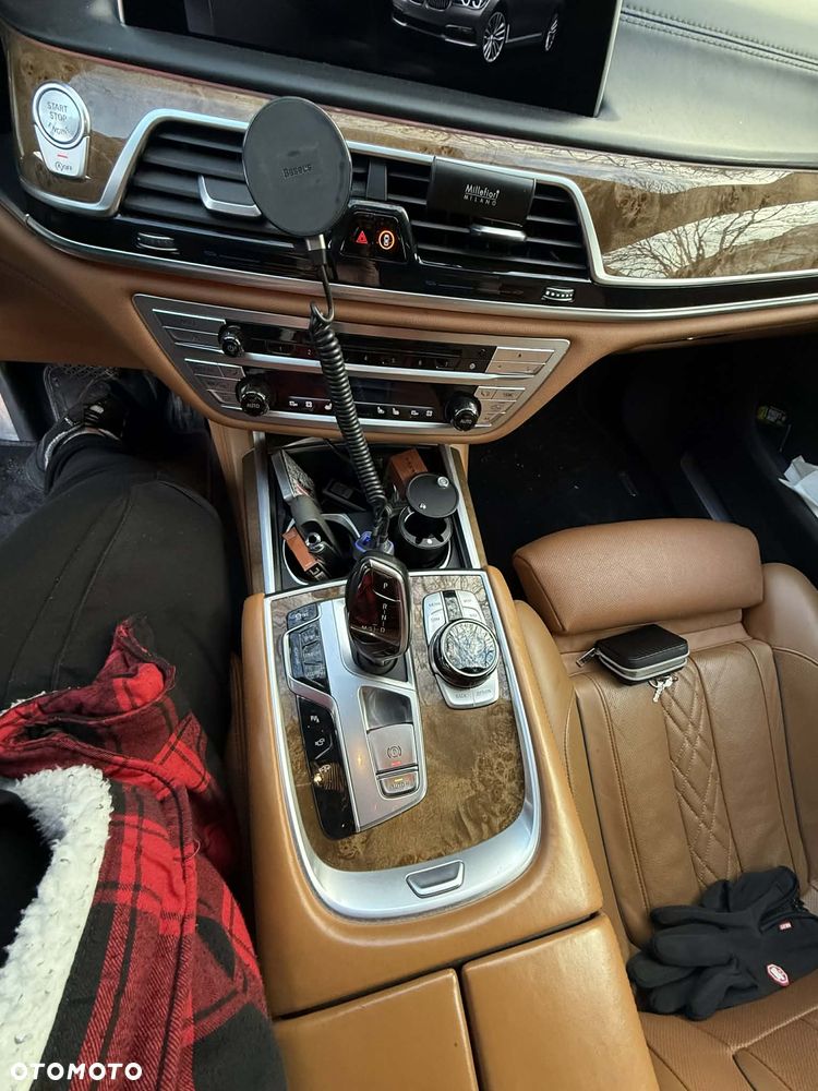 BMW Seria 7 740d xDrive - 5