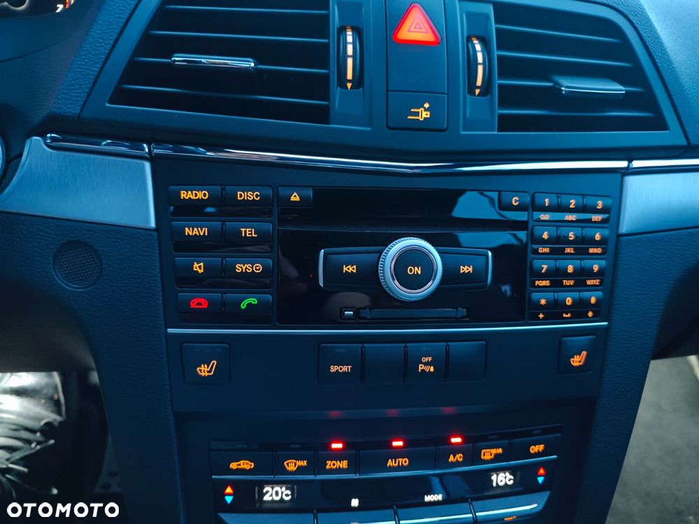 Mercedes-Benz Klasa E 250 CGI BlueEFFICIENCY Automatik Avantgarde - 30