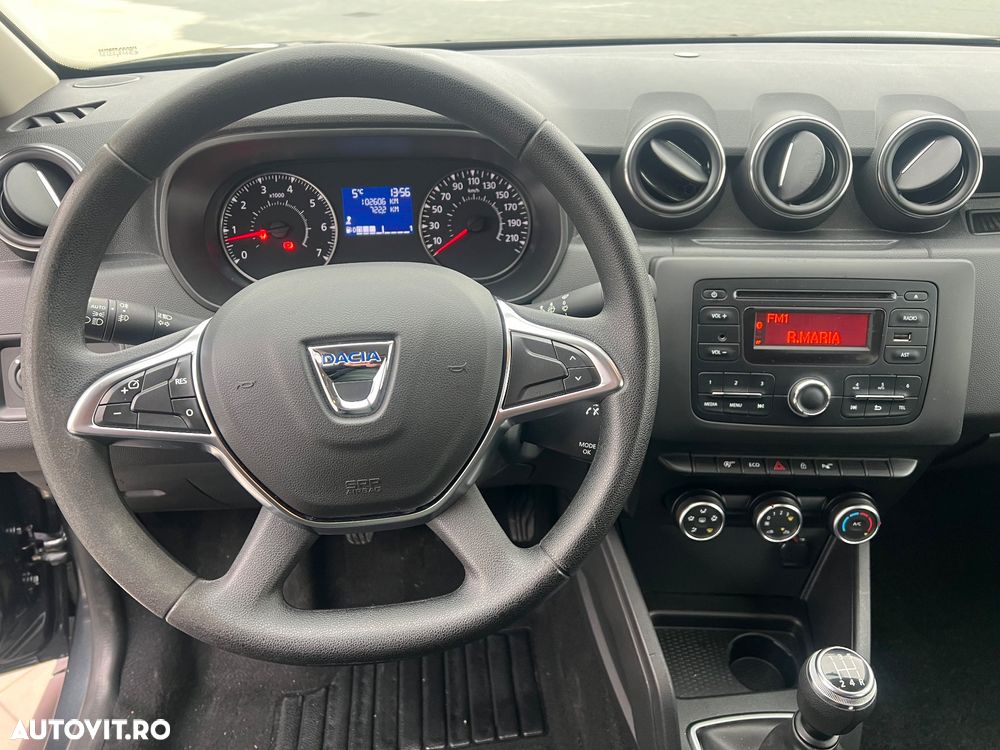Dacia Duster 1.6 SCe Essential - 13
