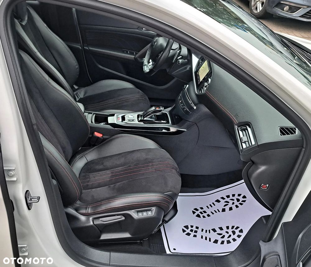 Peugeot 308 BlueHDi FAP 130 EAT8 Stop & Start GT Pack - 22