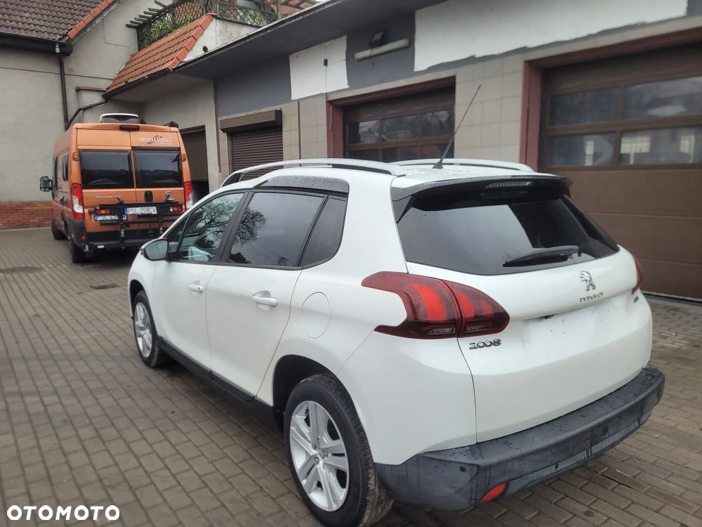 Peugeot 2008 1.2 Pure Tech GPF Style S&S - 19