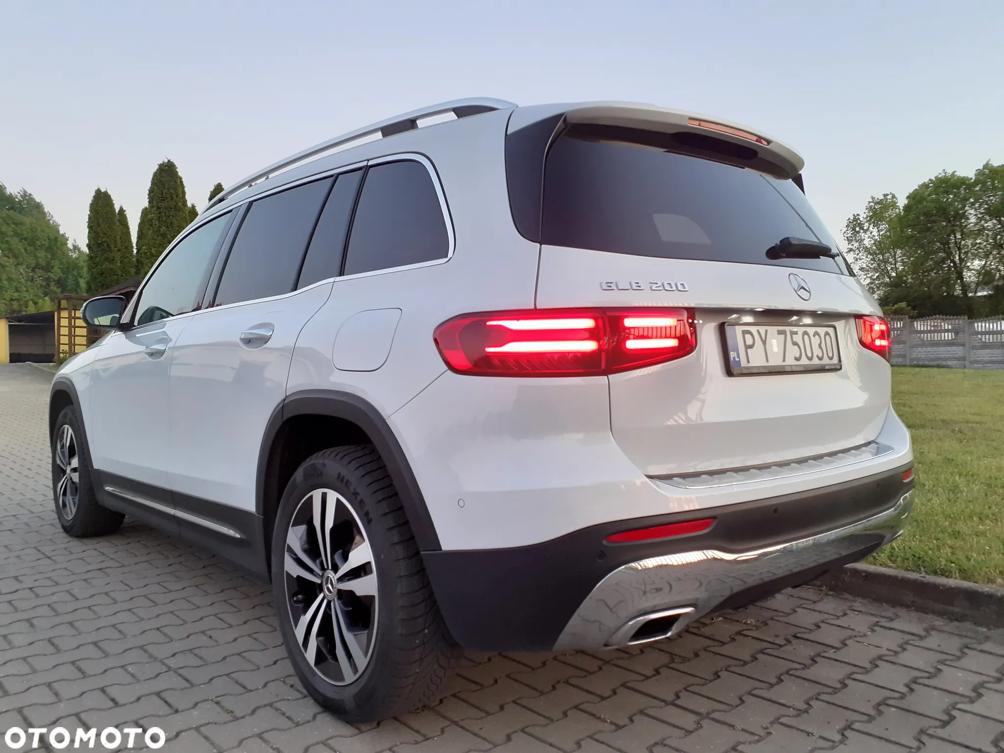 Mercedes-Benz GLB 200 Progressive 7G-DCT - 16