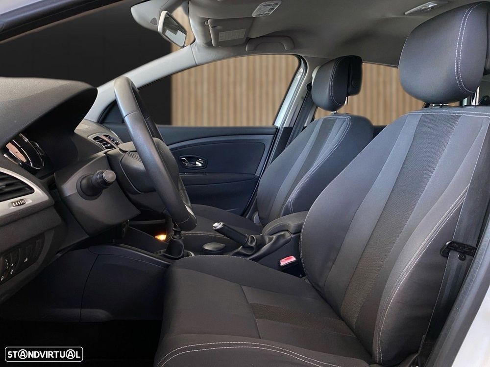 Renault Mégane 1.5 dCi Dynamique - 5