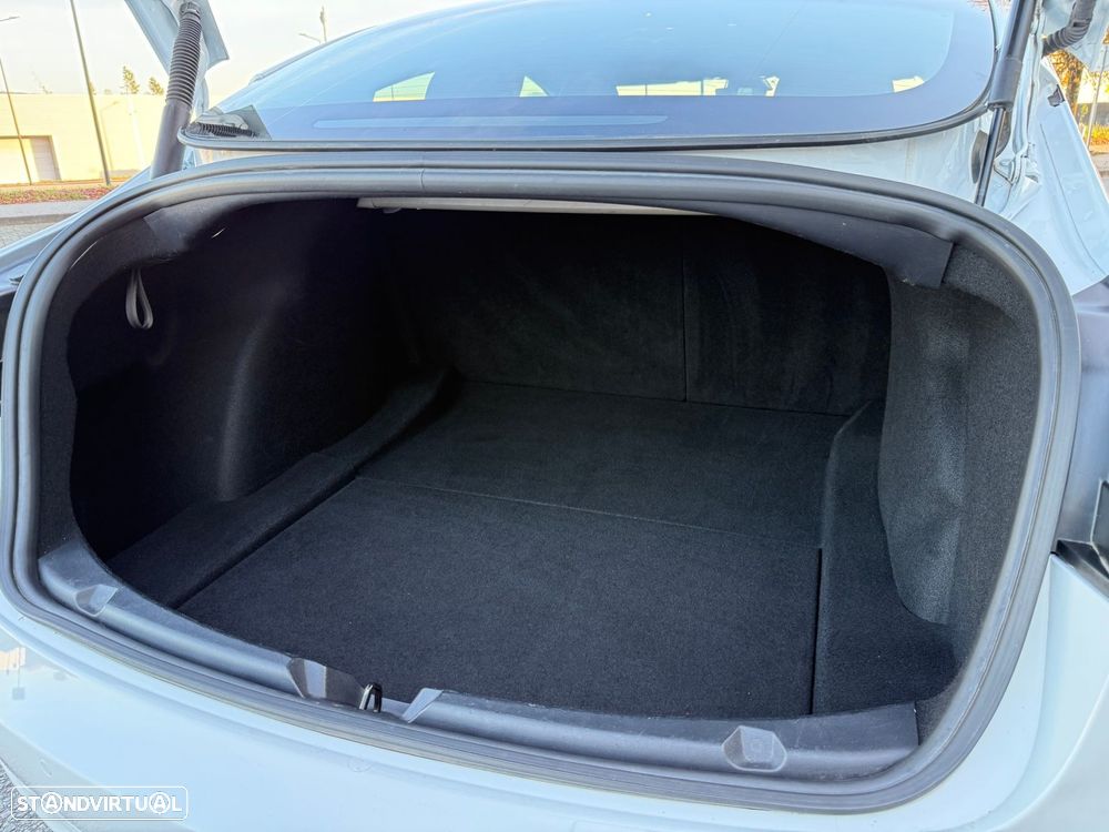 Tesla Model 3 Long-Range Dual Motor AWD - 18