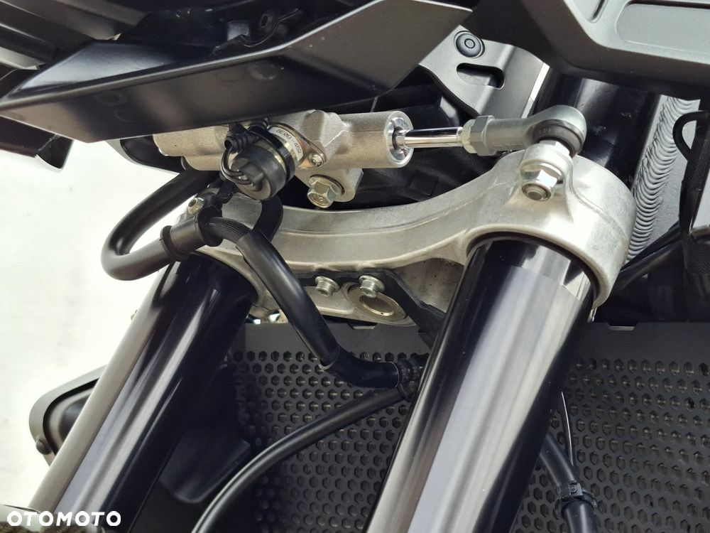 Yamaha MT - 19