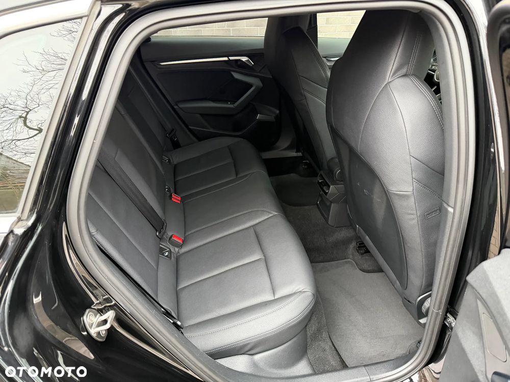 Audi A3 Sportback 35 TFSI cylinder on demand S tronic design - 32