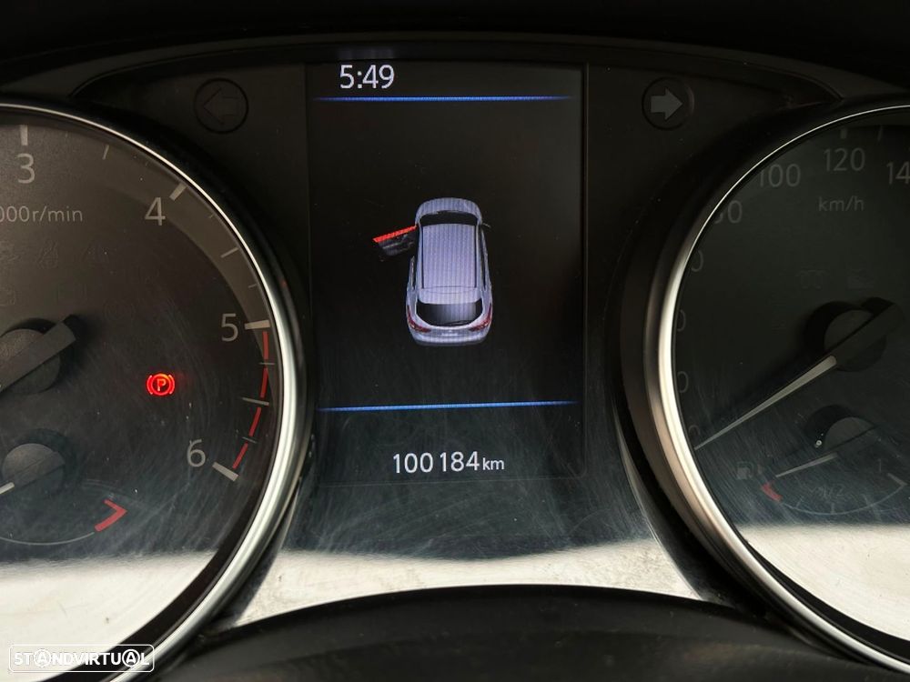 Nissan Qashqai 1.5 dCi N-Connecta J18 - 9