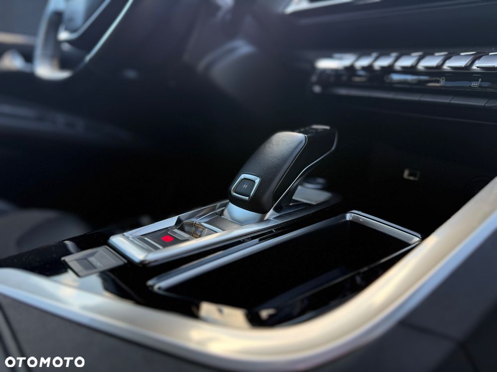 Peugeot 3008 1.6 THP Allure S&S EAT6 - 22