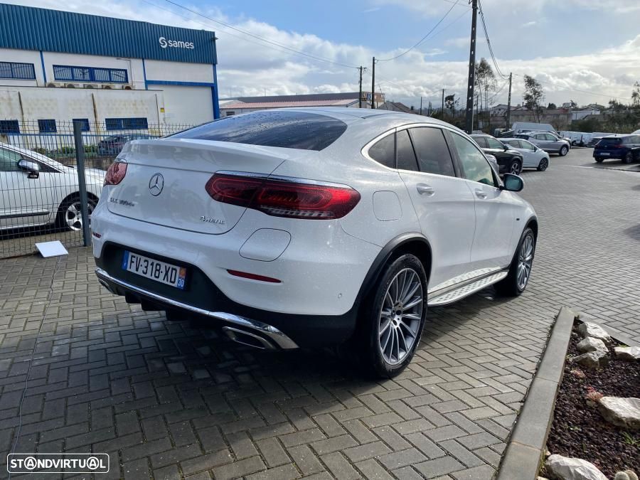 Mercedes-Benz GLC 300 e Coupe 4Matic — fotografia 3