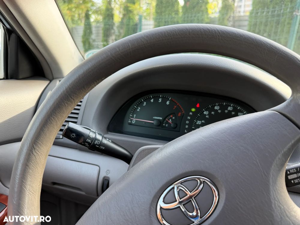 Toyota Camry - 31