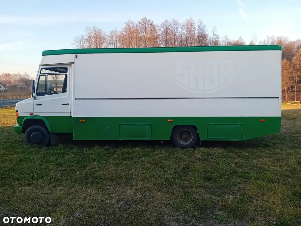 Mercedes-Benz 711D - 2