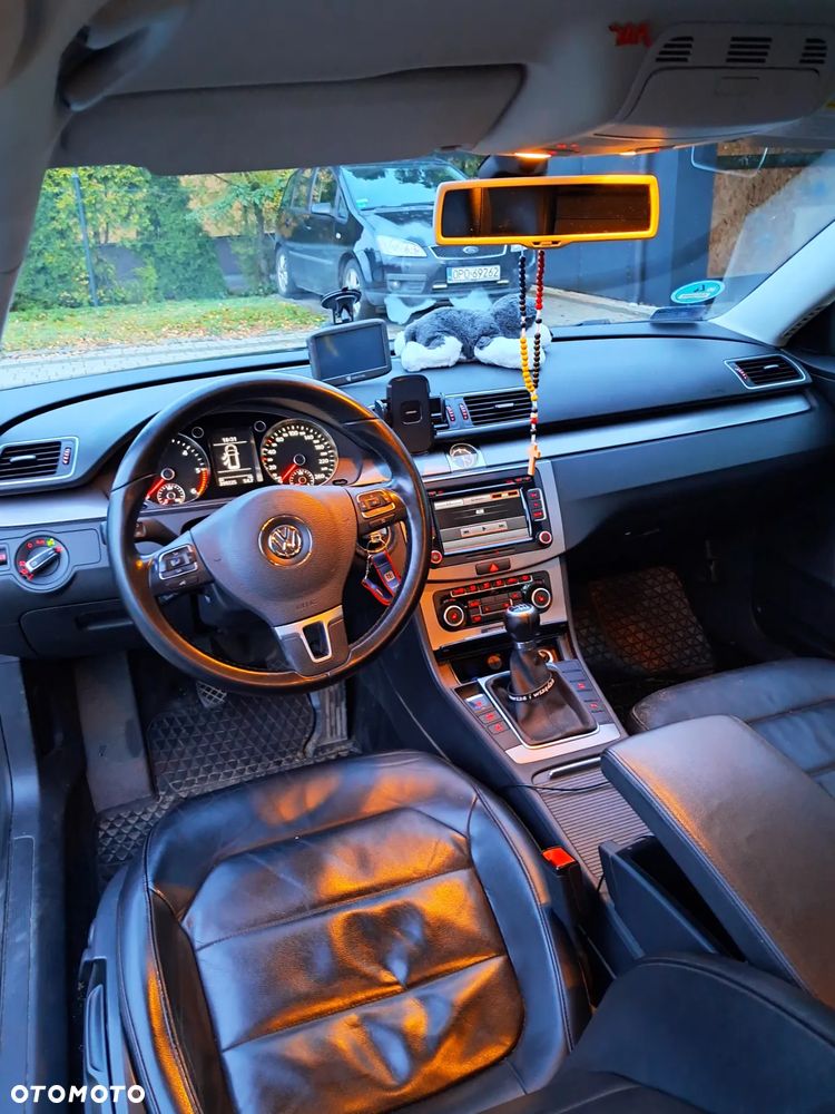 Volkswagen Passat 2.0 Blue TDI SCR Comfortline - 4