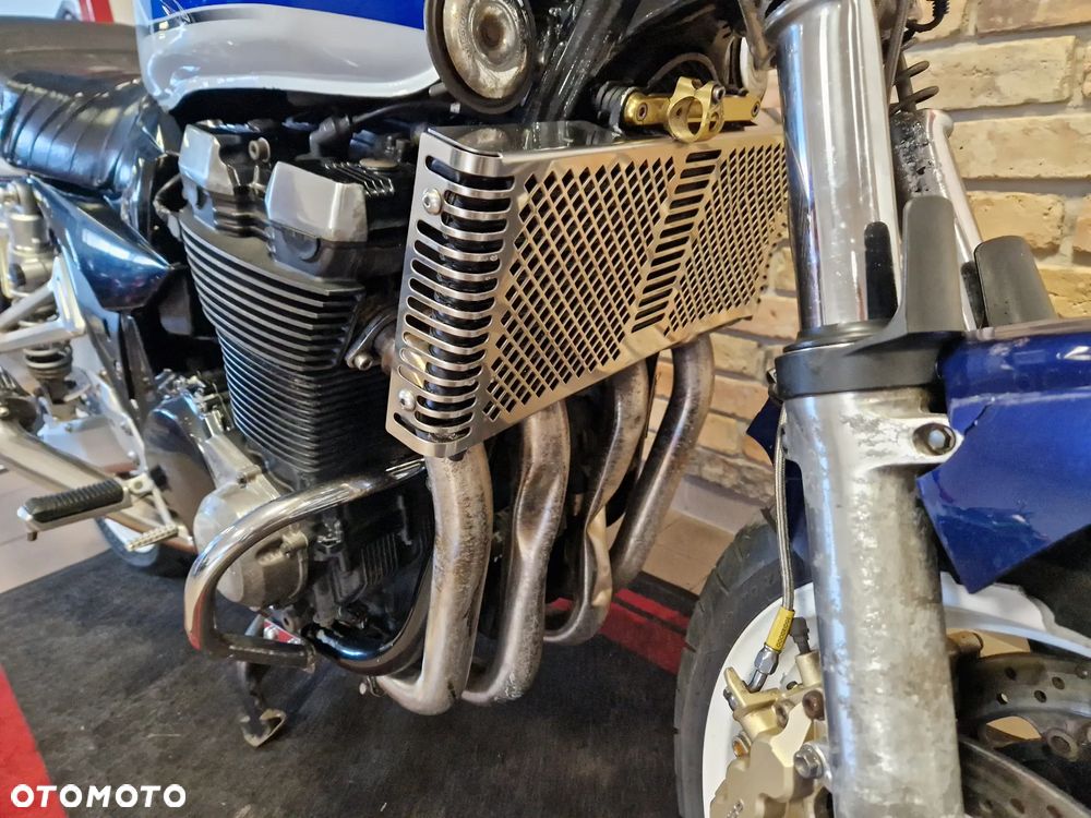 Suzuki GSX - 10