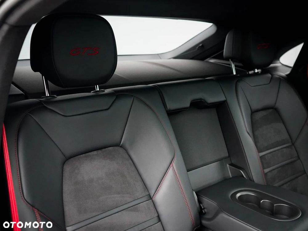 Porsche Cayenne Coupe GTS - 30