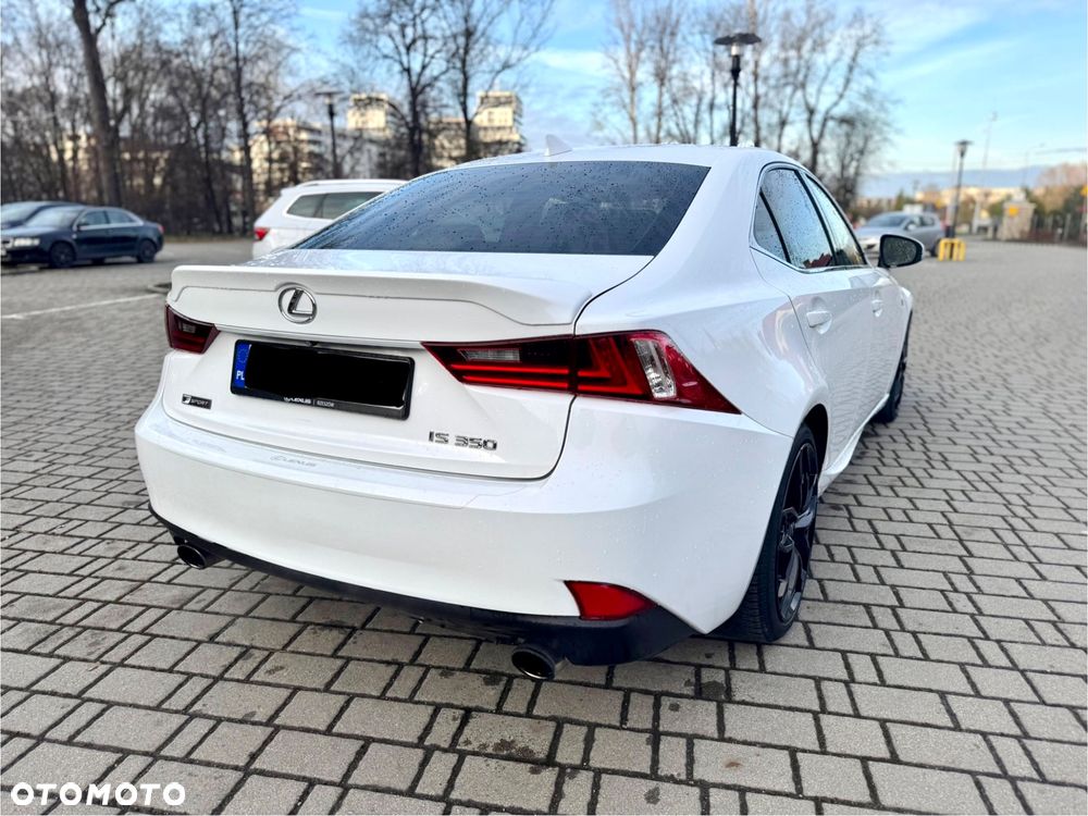 Lexus IS - 13
