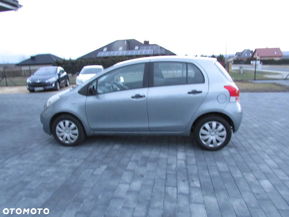 Toyota Yaris 1.0 VVT-i Cool - 4