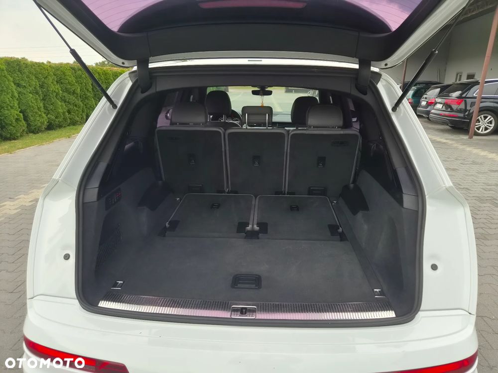 Audi Q7 - 10