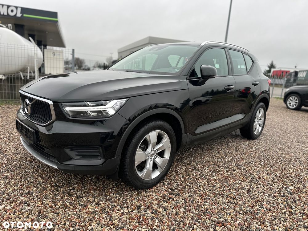 Volvo XC 40 T3 Momentum Pro - 2