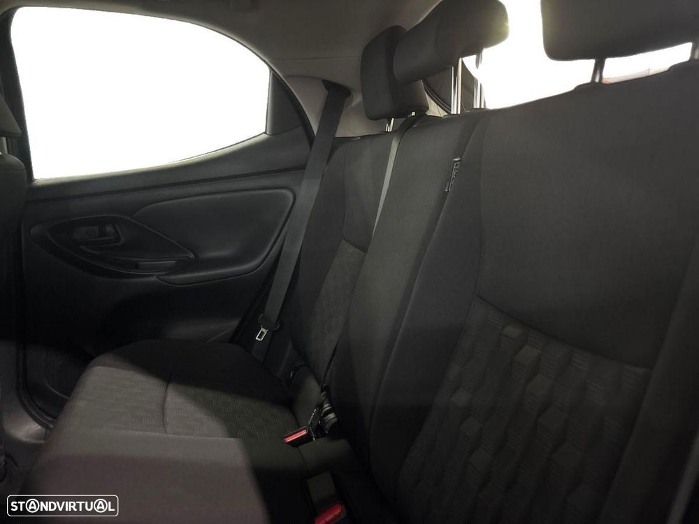 Toyota Yaris 1.5 HDF Comfort Plus - 12