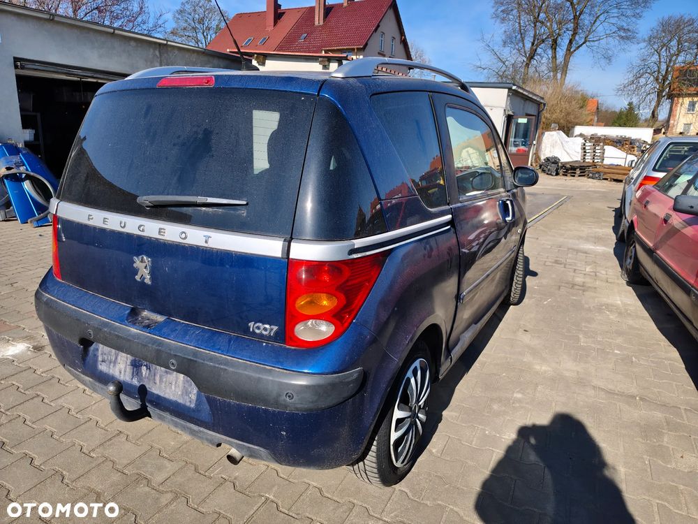 peugeot 1007 na części z 2004 1,4 d fotel lusterko drzwi szyba zamek klamka klapa maska silnik - 11