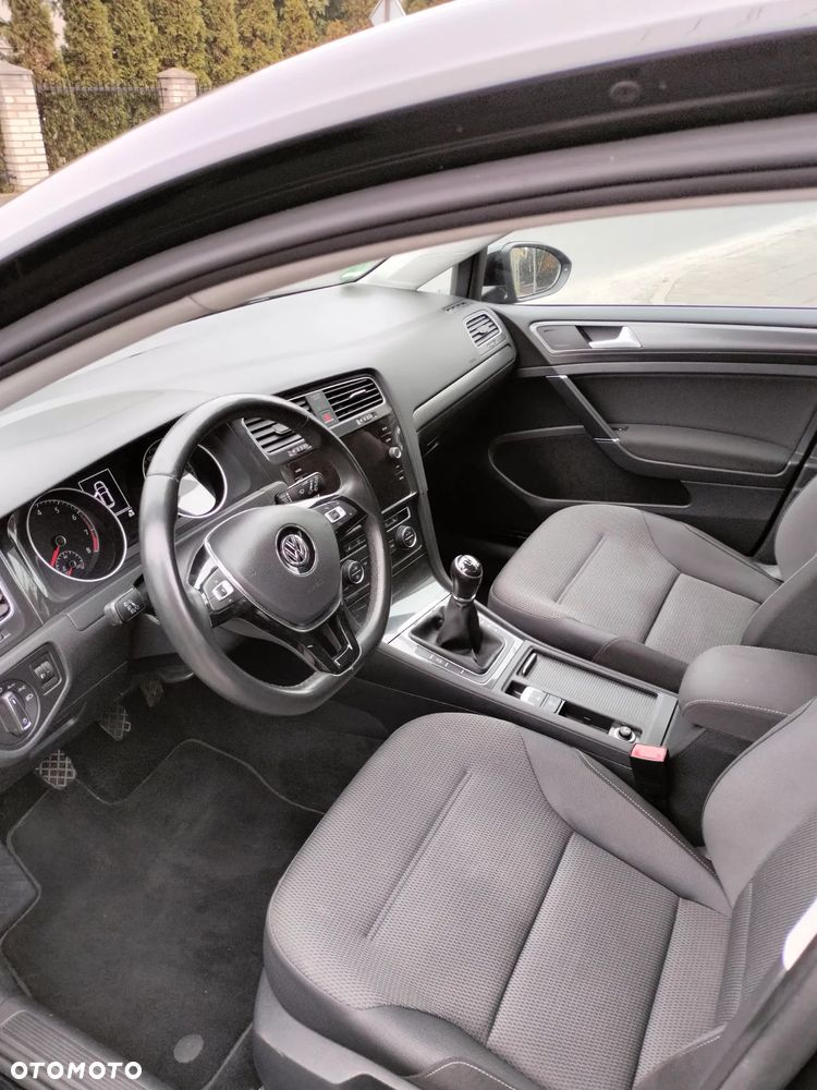 Volkswagen Golf 1.0 TSI BMT Comfortline - 23