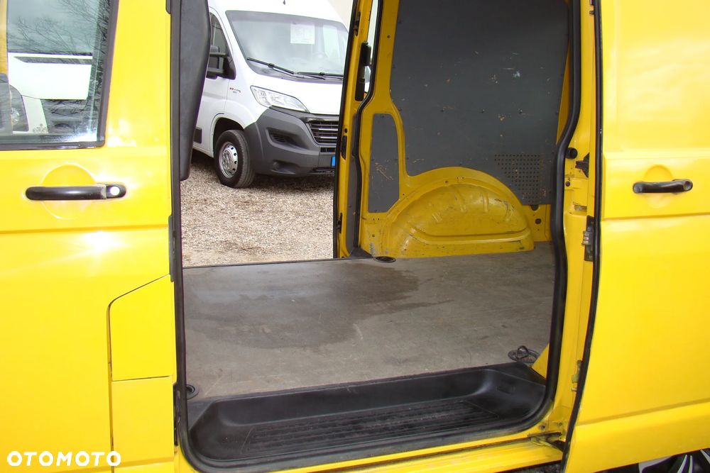 Volkswagen Transporter - 15