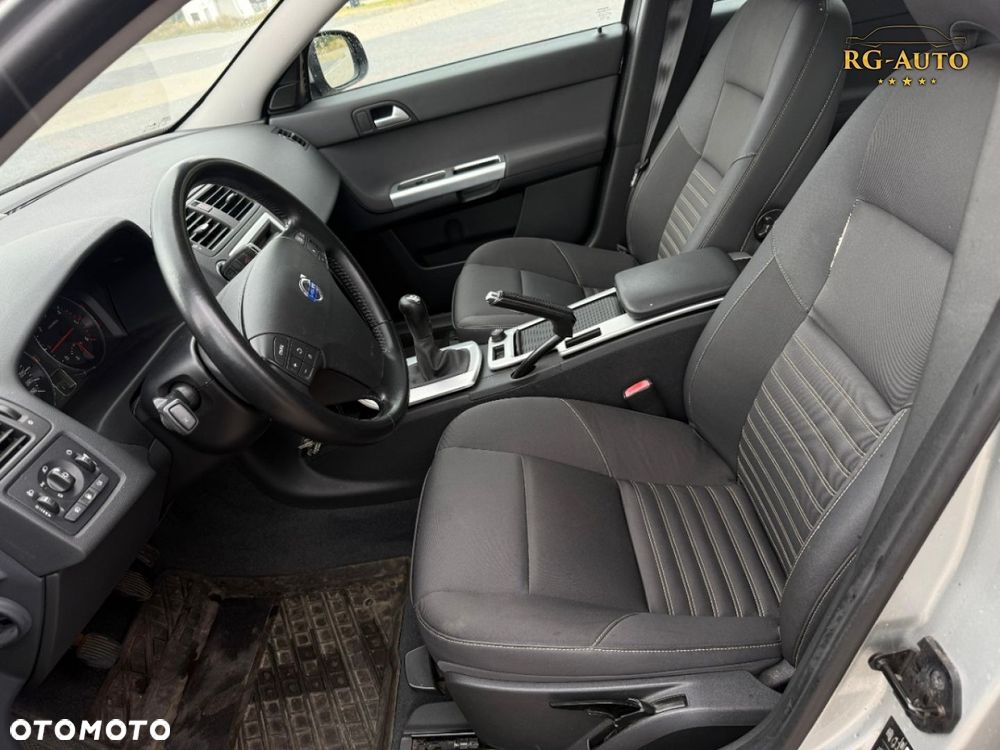 Volvo V50 - 19