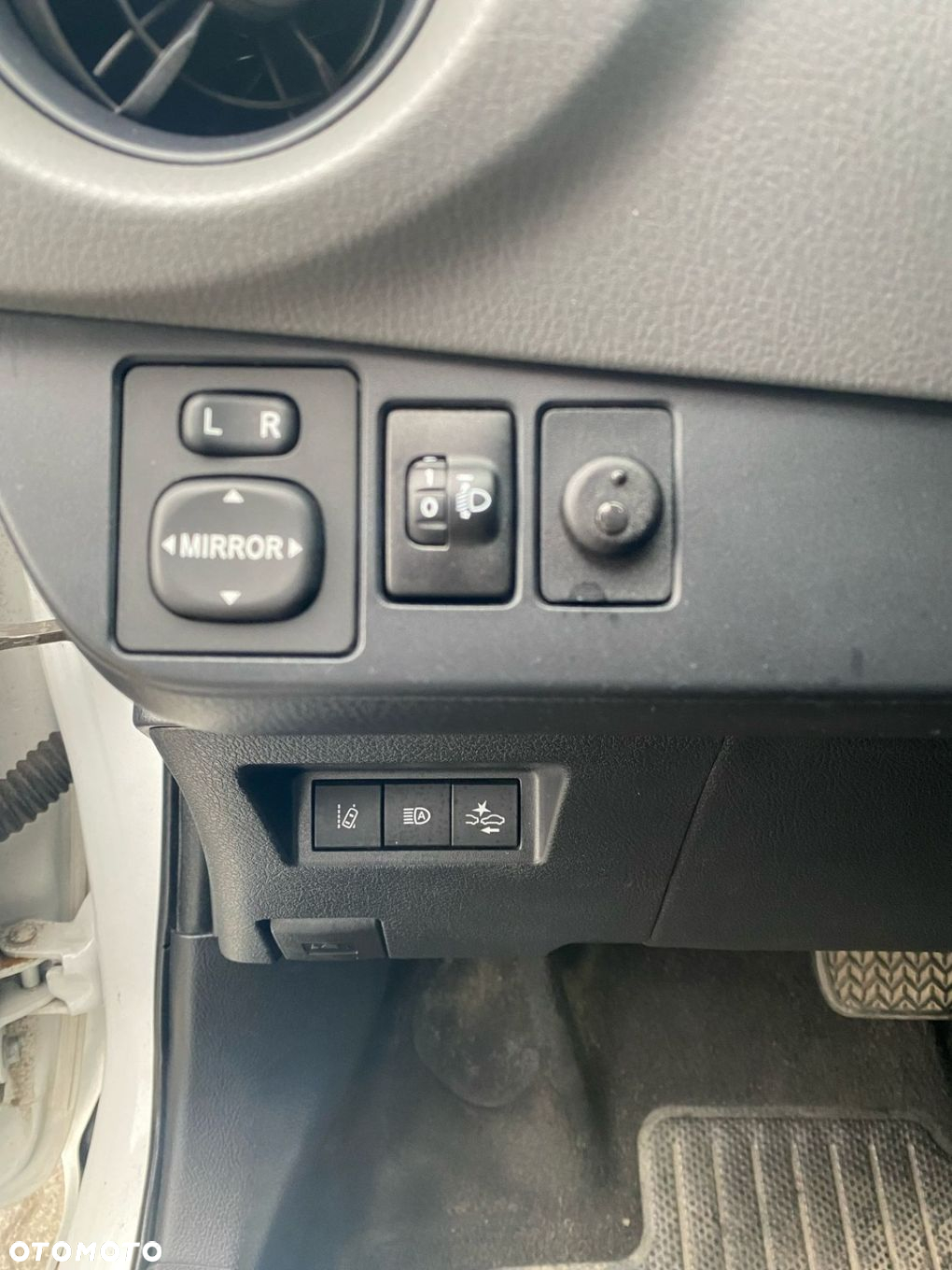 Toyota Yaris - 18