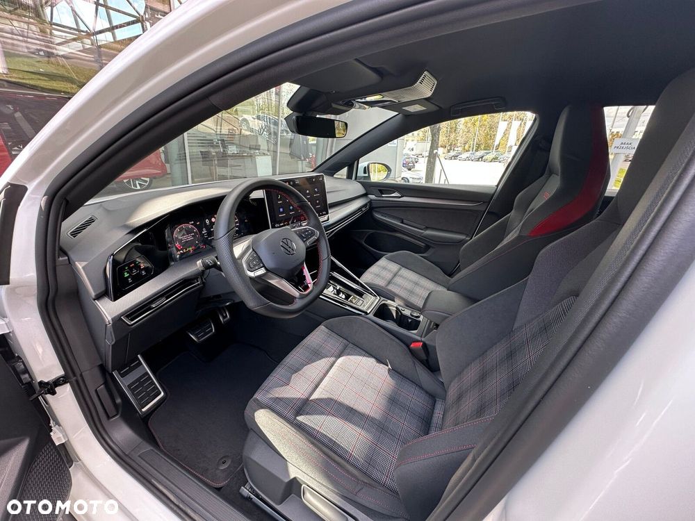 Volkswagen Golf - 13