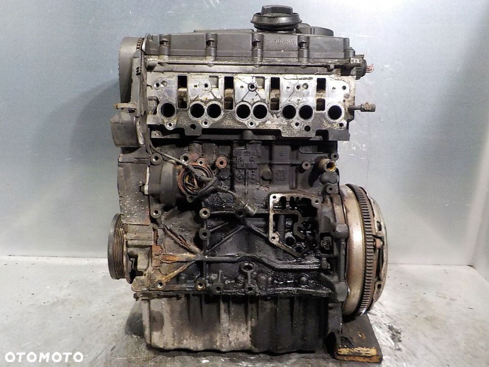 MITSUBISHI OUTLANDER GRANDIS SILNIK 2.0 DI-D BSY - 4