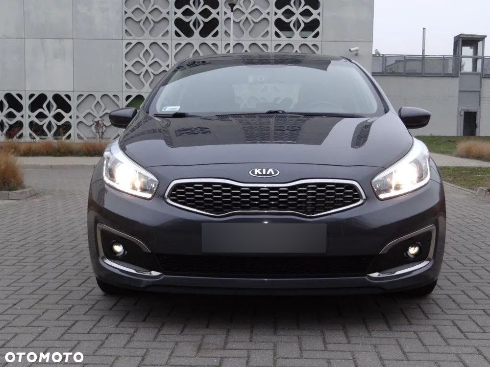 Kia Ceed 1.6 CRDi L Business Line DCT - 6