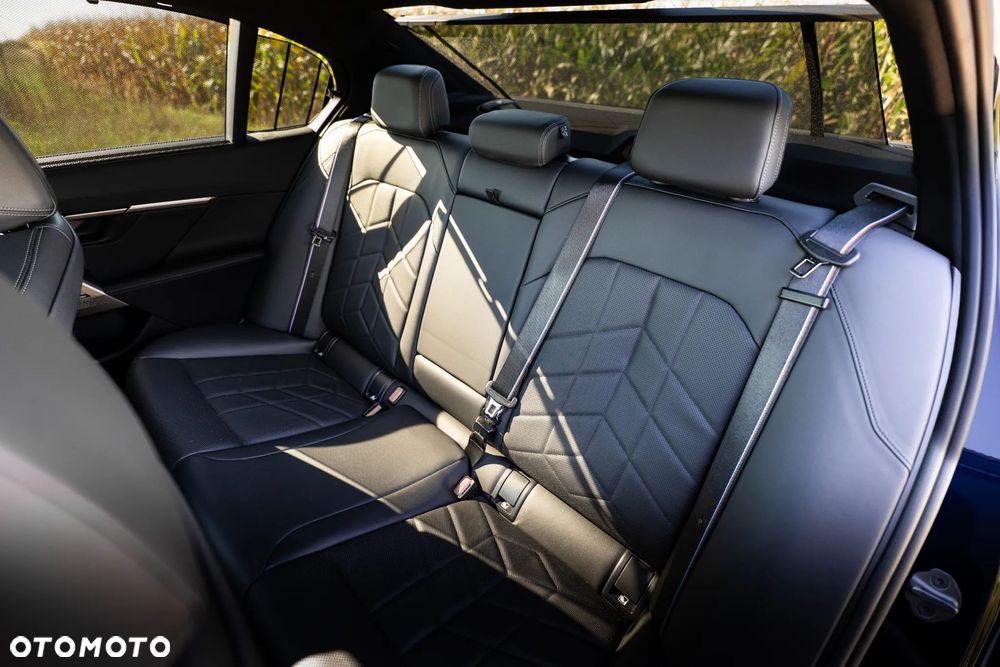 BMW Seria 5 550e xDrive PHEV M Sport - 18