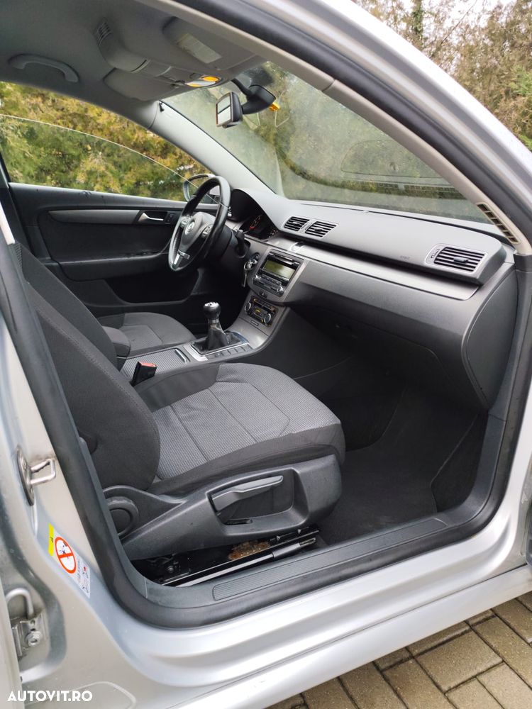 Volkswagen Passat - 6