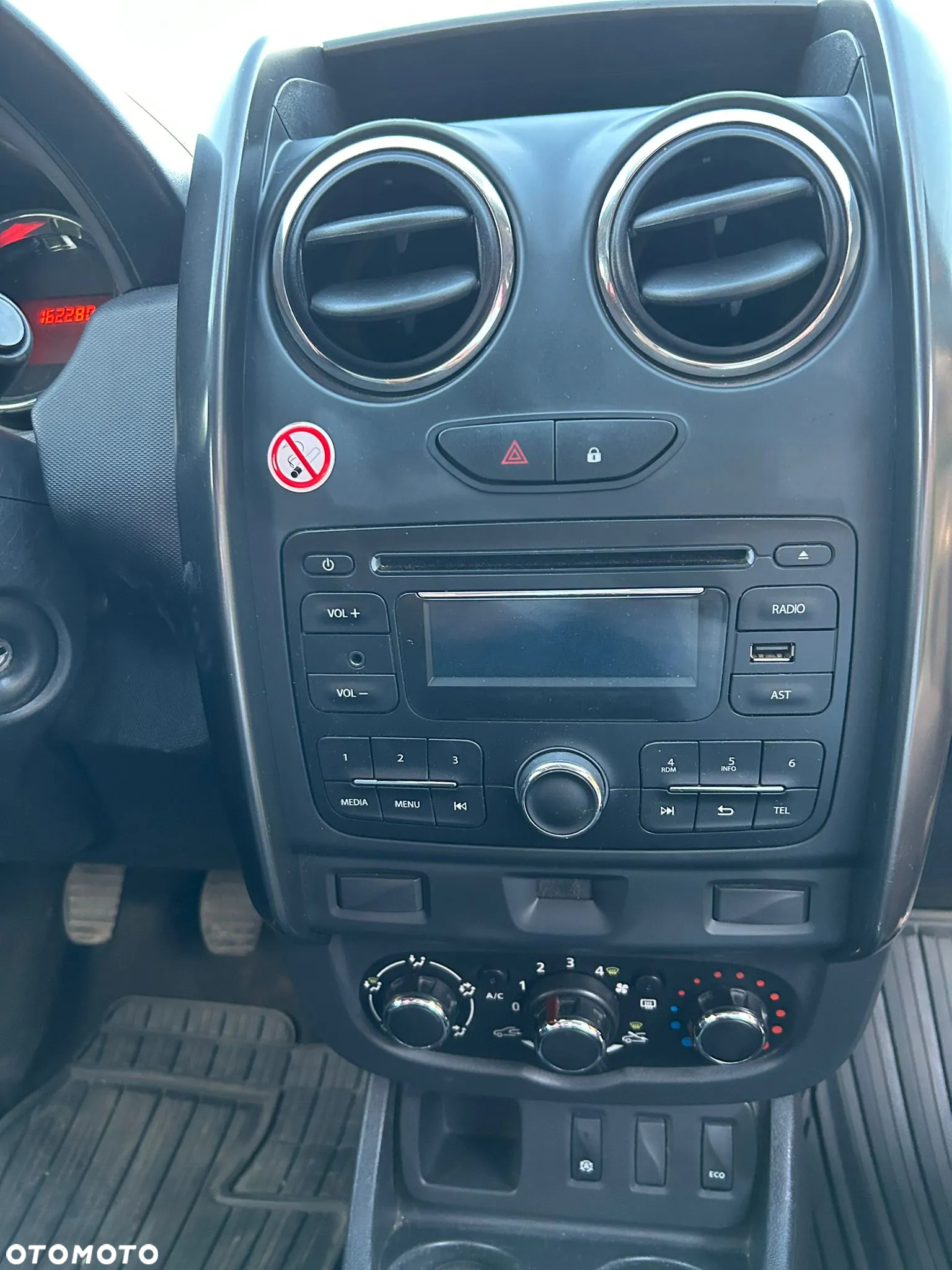 Dacia Duster 1.6 SCe Comfort - 18