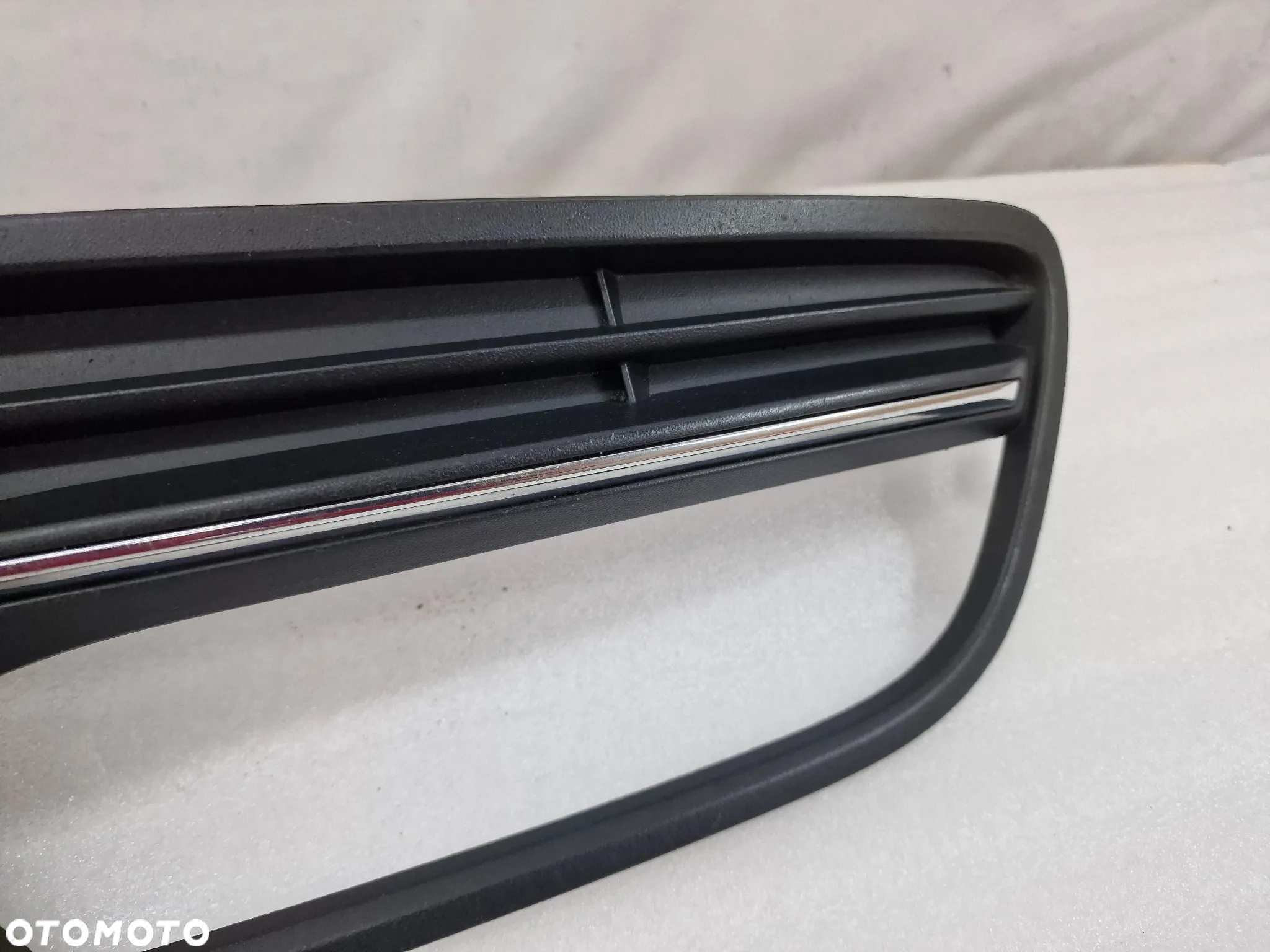 VW POLO 6C0 LIFT 13- LEWA KRATKA BOCZNA ZDERZAKA PRZEDNIEGO PRZÓD , 6C0853665K , NR AUKCJI E/78 - 33