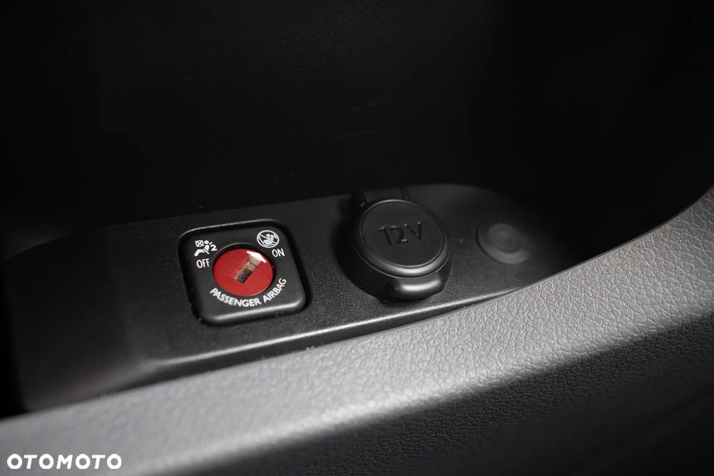 Opel Vivaro Kombi Long 2,7t Enjoy - 21