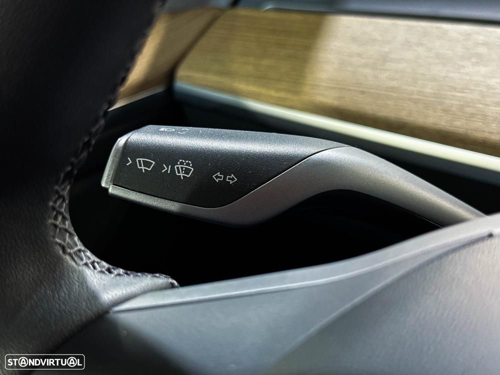 Tesla Model Y Standard - 46