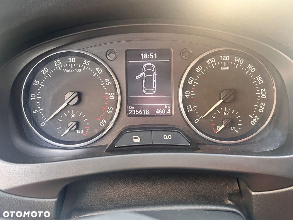 Skoda RAPID 1.6 TDI DPF Ambition - 15