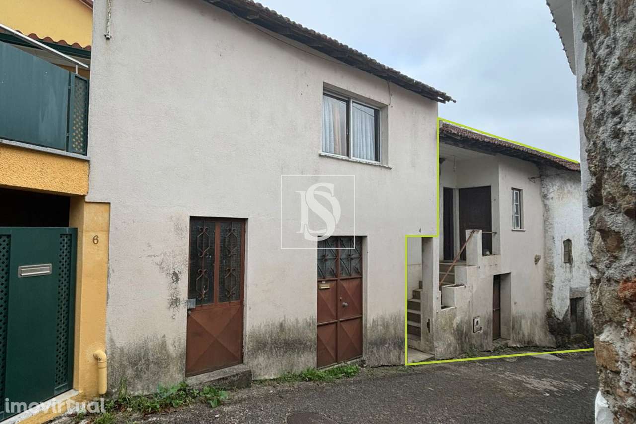 Moradias T2 e T3 para restaurar em Sabugosa - Grande imagem: 3/28