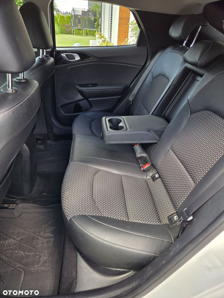 Kia XCeed - 8