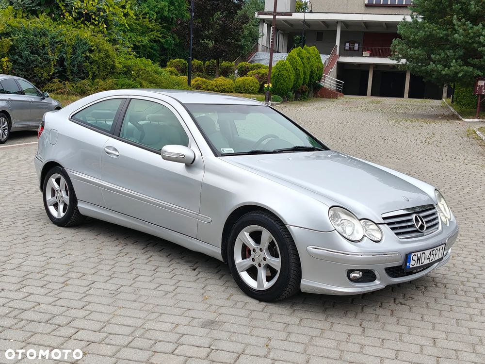 Mercedes-Benz Klasa C 180 Kompressor Sport Edition - 15