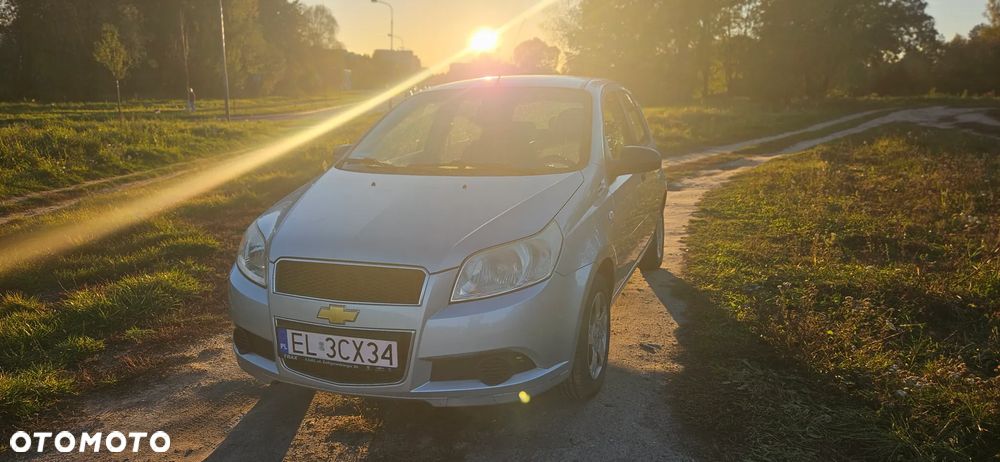 Chevrolet Aveo - 4