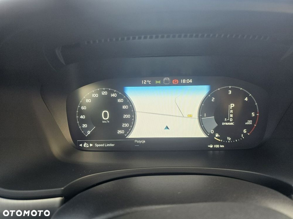 Volvo V90 D4 Momentum Pro - 30