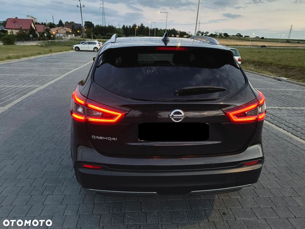 Nissan Qashqai - 25