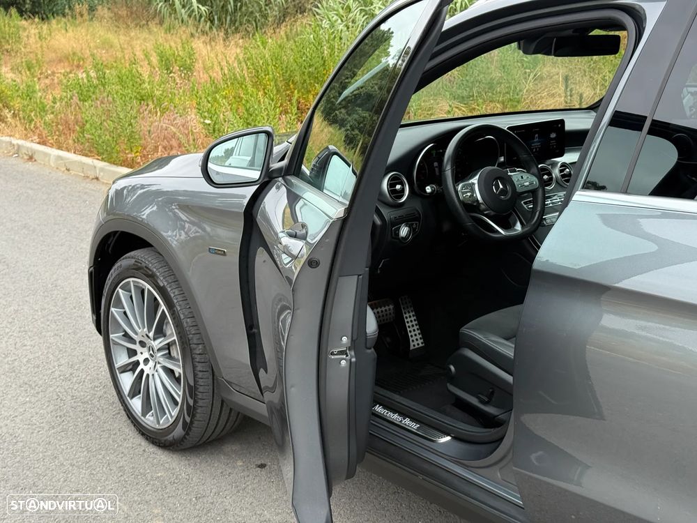 Mercedes-Benz GLC 300 - 20