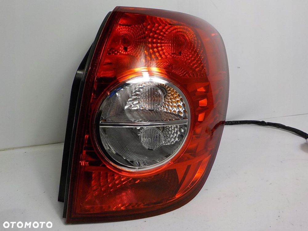 CHEVROLET CAPTIVA LAMPA PRAWA TYŁ TYLNA - 1